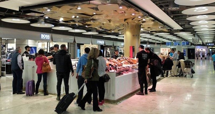 Origins by Enrique Tomas en Adolfo Suarez Madrid Barajas