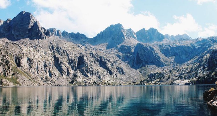 Parque nacional de Aiguas Tortas y Lago de San Mauricio