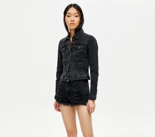 Primark, Mango, Pull&Bear... las cazadoras vaqueras que usarás cuando llegue el frío 6 Merca2.es Cazadora vaquera ajustada