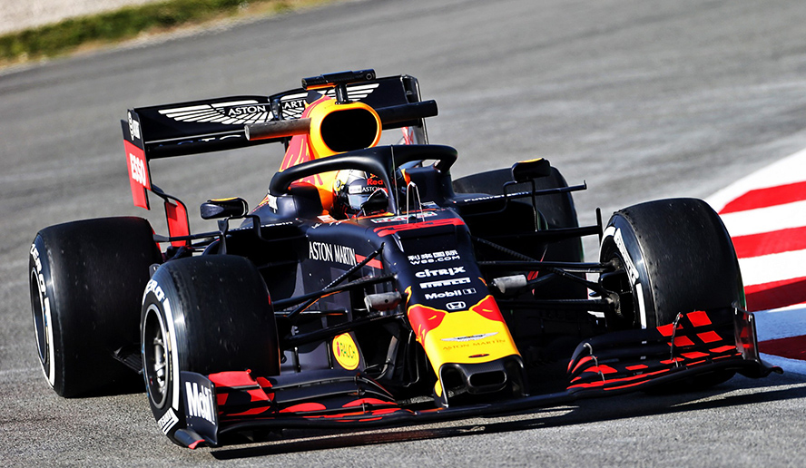 La posible venta de Aston Martin asusta a Red Bull: 18 M€ en el aire
