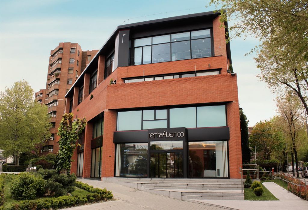 Renta 4 compra BNP Paribas