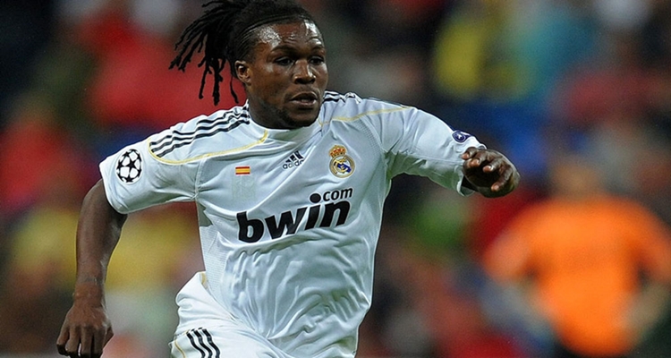 Royston Drenthe, futbolistas infelices para vivir del rap