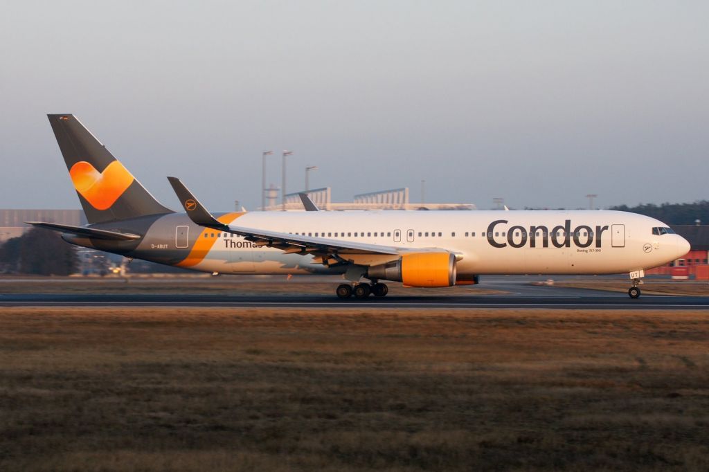 Condor filial Thomas Cook