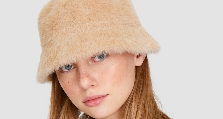 El gorro de pelo de Stradivarius