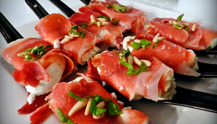Los mejores canapés con jamón ibérico que deleitarán a tus invitados