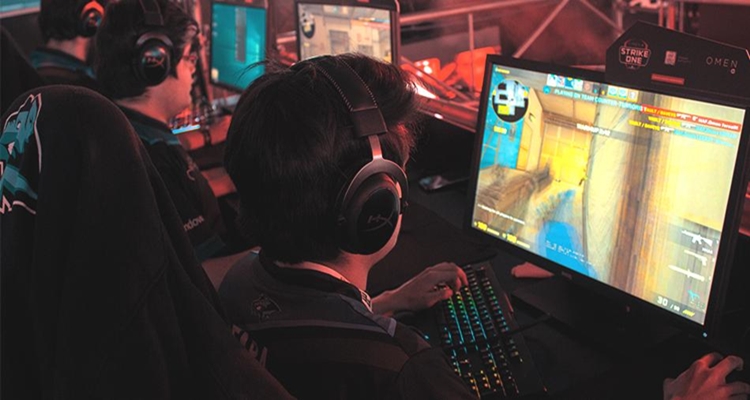 Sueldos eSports gamer Counter Strike