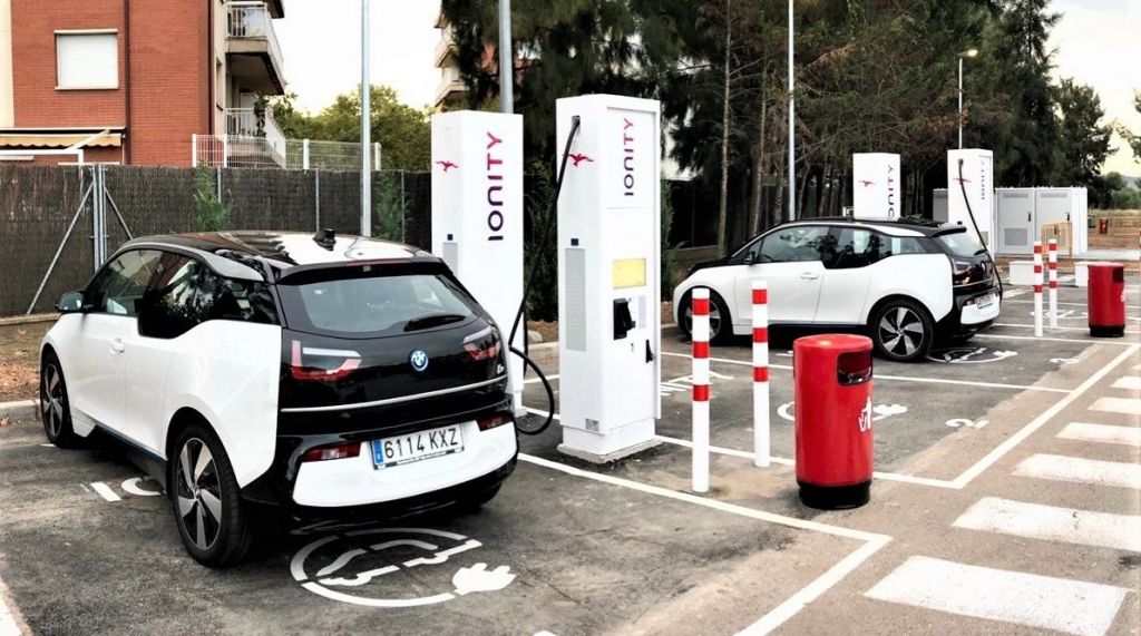 Ionity abre junto a Cepsa la primera estación de recarga ultrarrápida