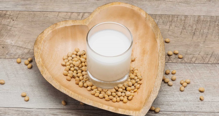 Mercadona, Lidl, Carrefour… las mejores bebidas de soja según la OCU