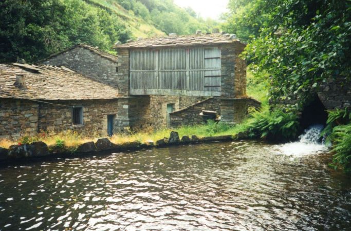 Os Tixois, lugares abandonados