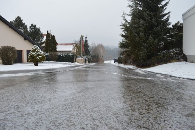 Los pasos para conducir cuando hay hielo en la carretera 1 Merca2.es hielo en la carretera