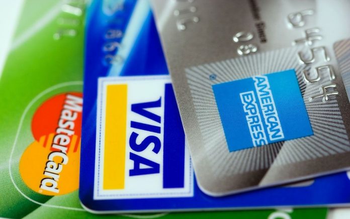 tarjeta de crédito y tarjeta de débito diferencias