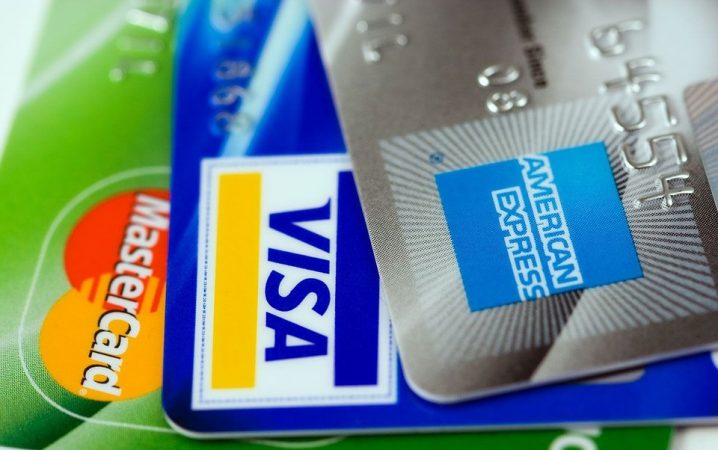 tarjeta de crédito y tarjeta de débito diferencias