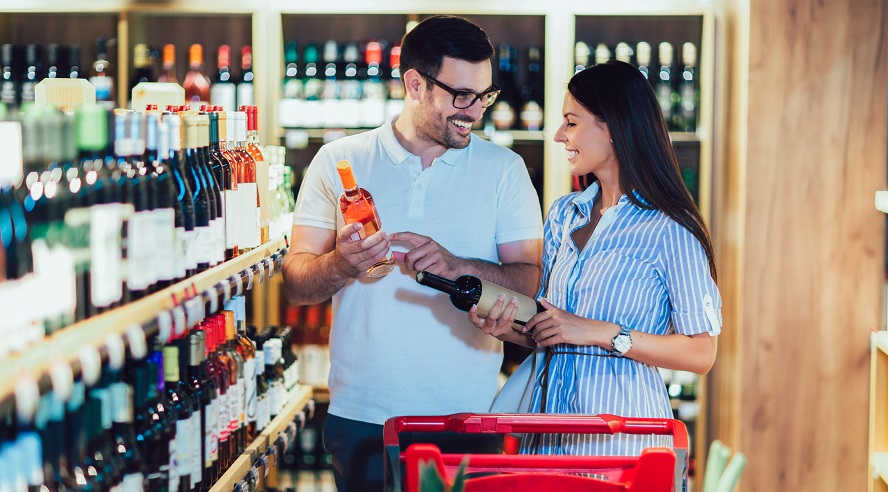 Los supermercados se atragantan con su apuesta por el vino