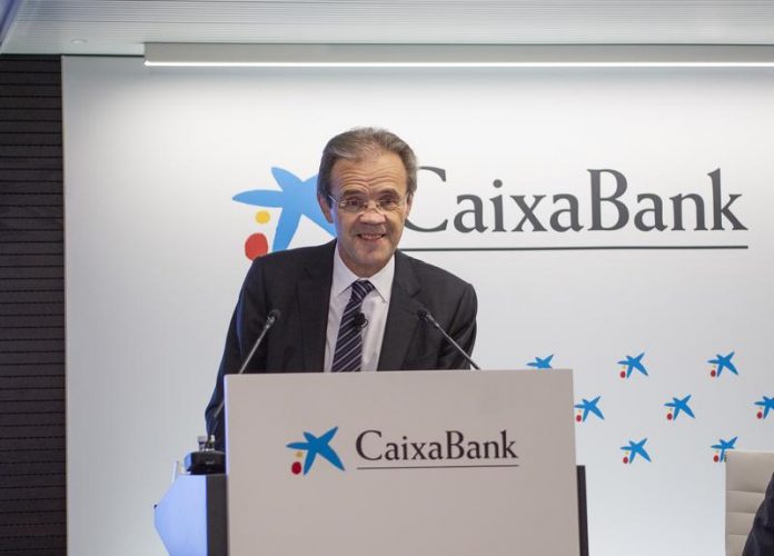 Jordi Gual CaixaBank insignia de oro