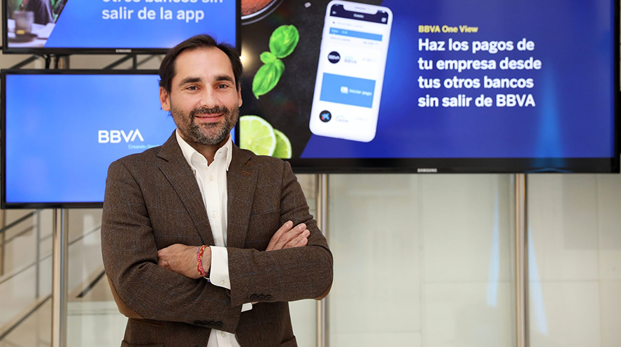 La app del BBVA permite pagar desde cuentas de la competencia