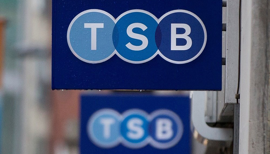 TSB (Sabadell) acabará con 82 oficinas en Reino Unido en un año