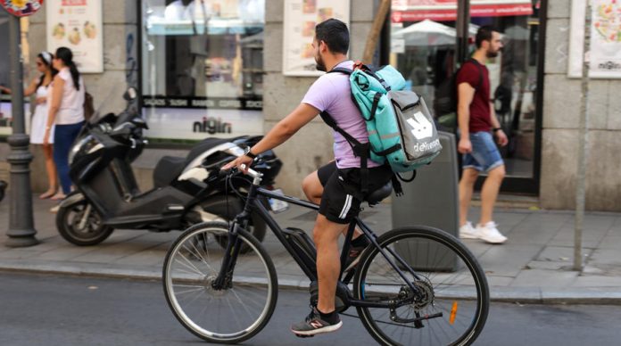 Deliveroo presenta su nuevo servicio de recogida en restaurantes