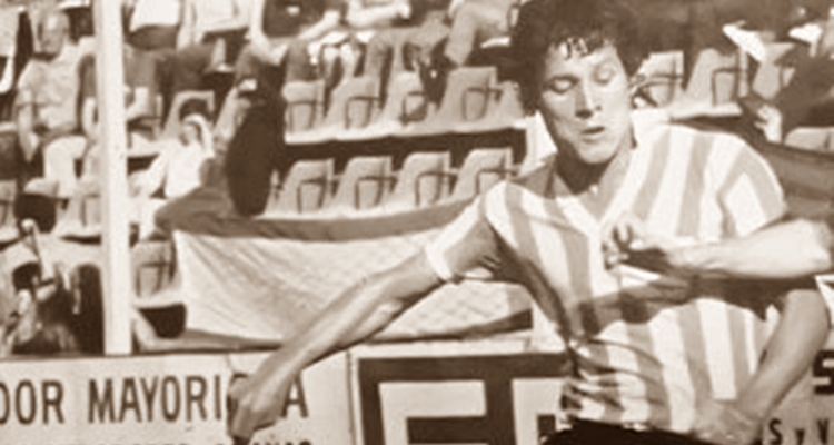 Hernán Salvador, futbolistas árbitos