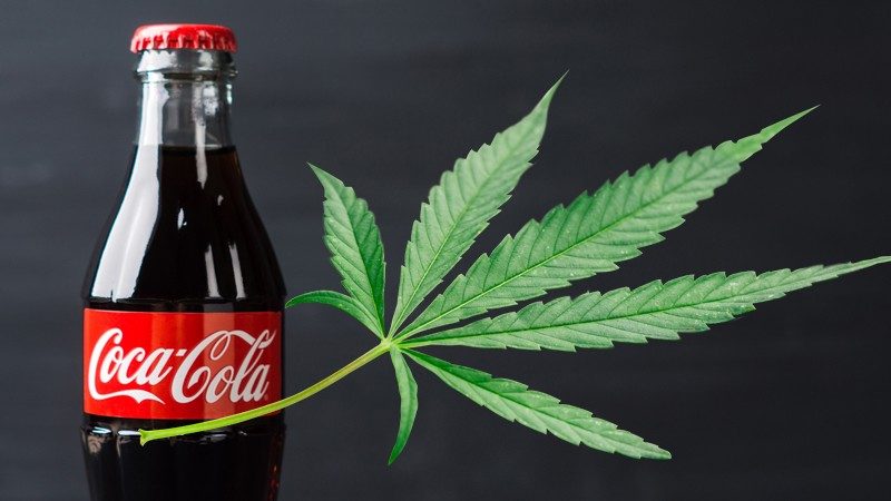 Coca cola quiere sacar una bebida con cannabis