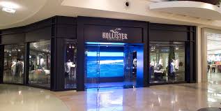 Hollister: prendas y accesorios que te dejarán con la boca abierta