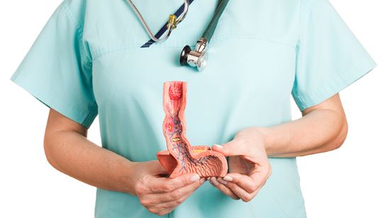 Cáncer de esófago: Estos son los síntomas que experimentarás