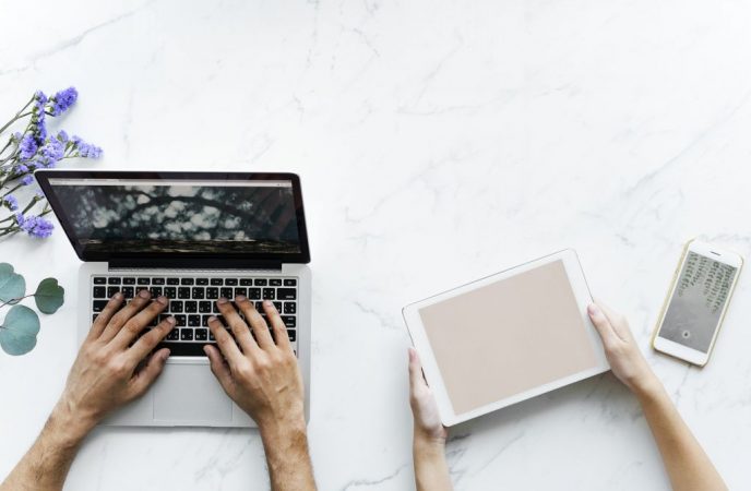 Los pros y los contras de buscar pareja por Internet 1 Merca2.es pareja por internet