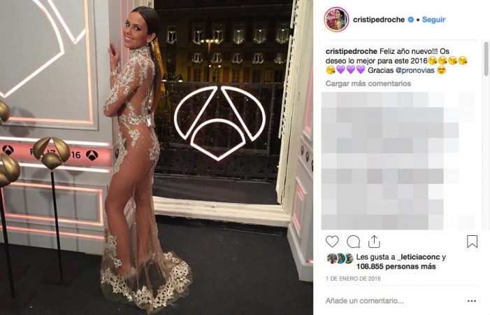 Los trajes que ha llevado Cristina Pedroche en las campanadas (y lo que sabemos del último) 4 Merca2.es Cristina Pedroche posando