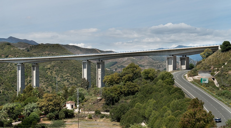 Ferrovial se adjudica el mantenimiento de tres autopistas rescatadas por 26,2 millones