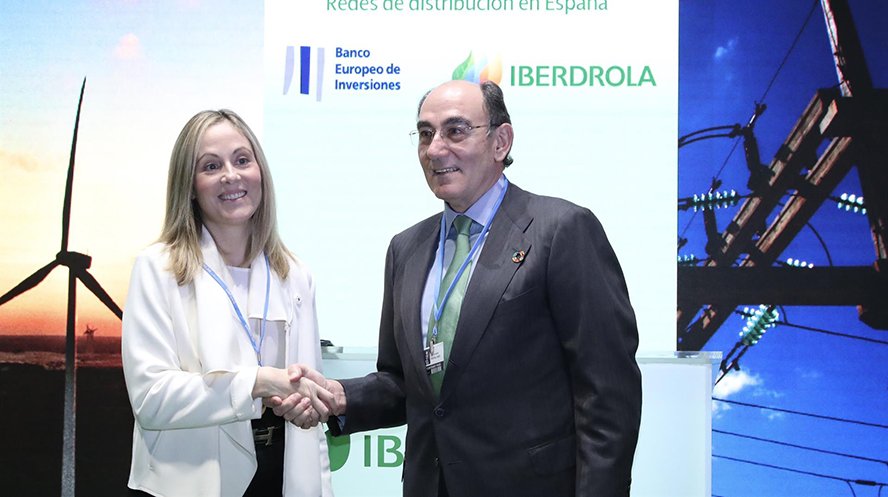 Iberdrola cierra con el BEI una financiación de 690 M€ para renovables