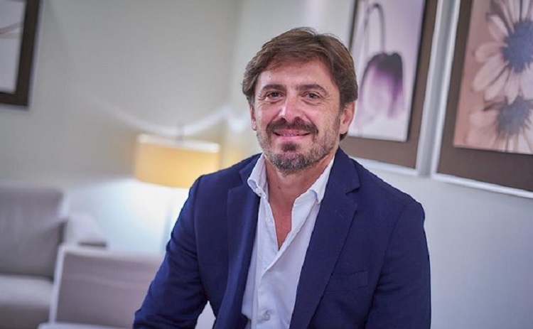 El relevo en el lobby hotelero mete presión al Gobierno ante la crisis en Canarias