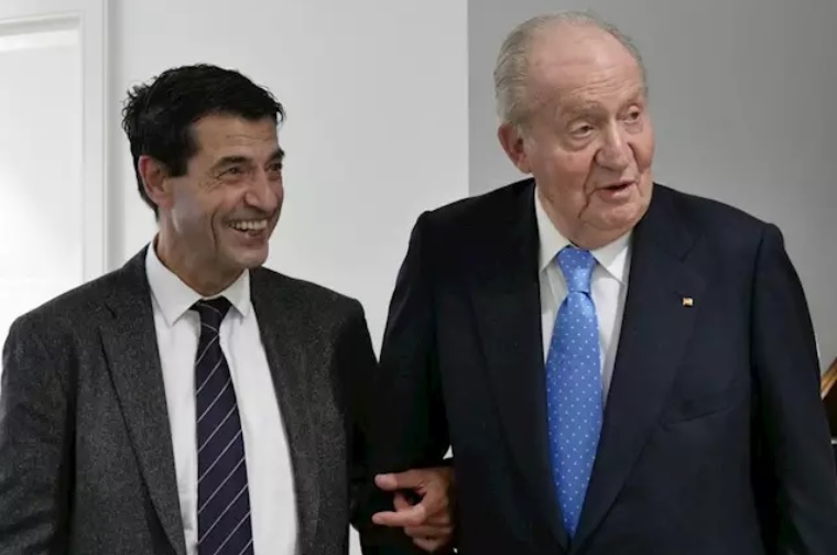 Juan Carlos I pasa unas pruebas rutinarias en la Clínica DeSánchez (Barcelona)