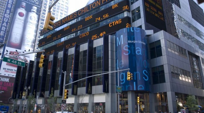 Morgan Stanley ‘mete en el congelador’ a 4 traders de divisas por perder 140 M$