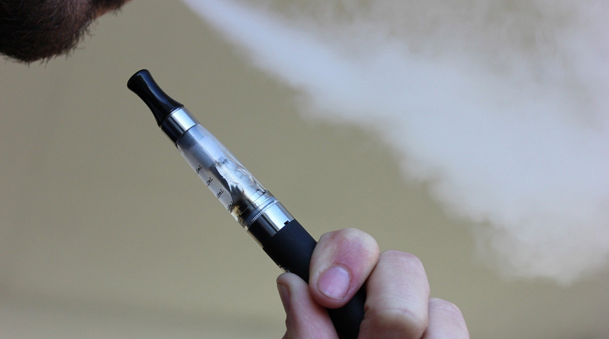 Pérdidas millonarias y despidos en el año negro del sector del vapeo