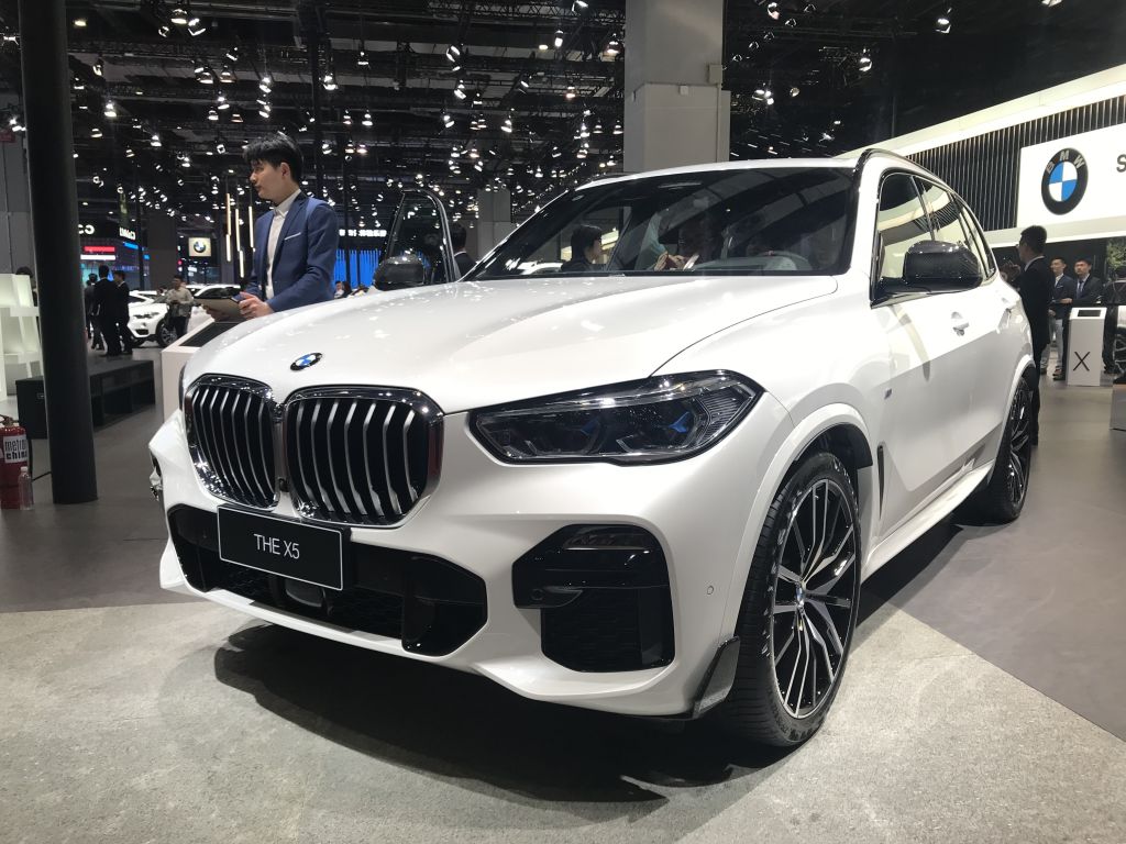 BMW X5 vs Mercedes, Ford, Peugeot