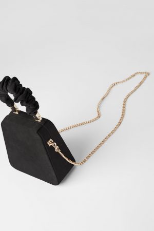 Zara: los bolsos de fiesta que acompañarán a tus mejores looks 2 Merca2.es Bolso de mano formato caja Blue Collection