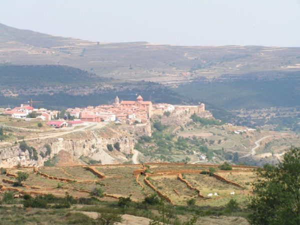 Cantavieja visto de lejos