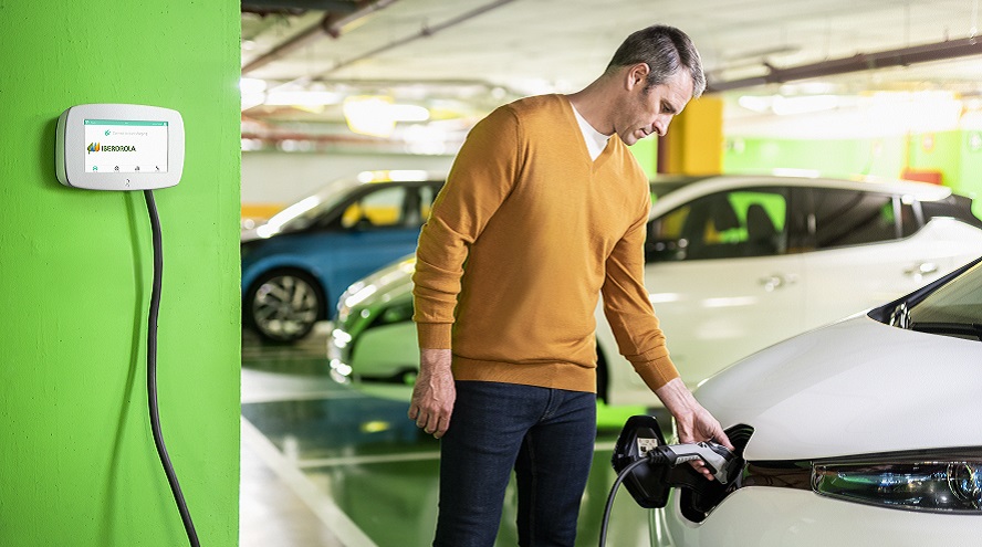 Iberdrola y Mercedes-Benz refuerzan su apuesta por la electrificación del transporte