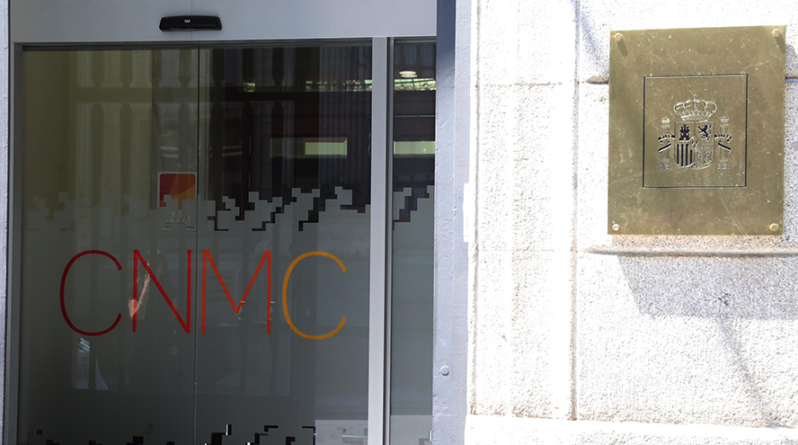 La CNMC multa a Holaluz por un caso de cambio de contrato sin consentimiento