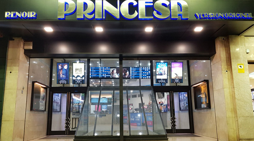 Ni drama ni comedia salvan las horas bajas de los Cines Princesa