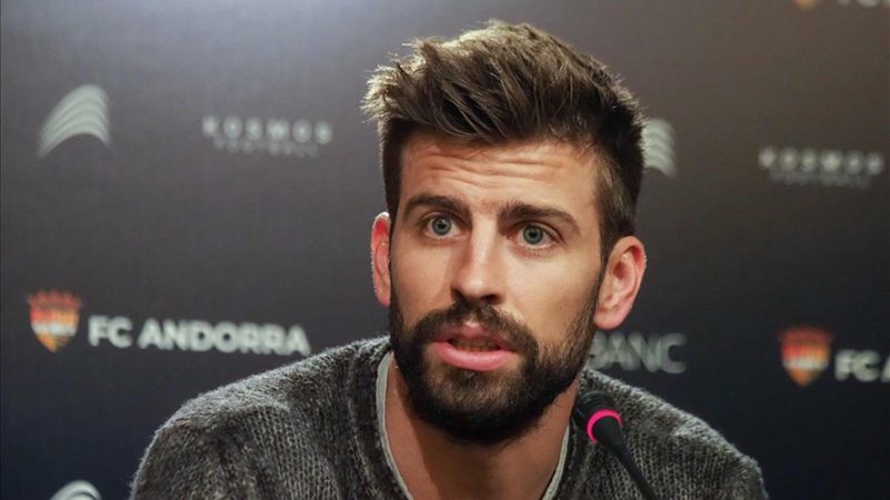 Piqué pierde los papeles en una discoteca de Barcelona en la que le coreaban al unísono: 'Shakira' 25 Merca2.es Gerard Piqué - Barça - polémica periodista