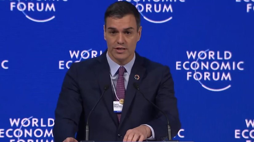 Sánchez promete en Davos reducir el déficit y defiende la «justicia fiscal»