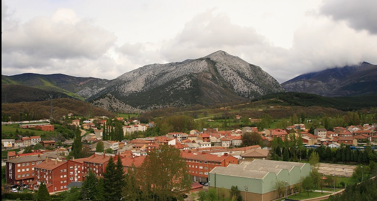 10 Pueblos de España con encanto y poco conocidos para escaparse un fin de semana