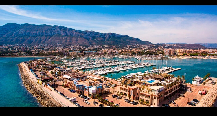 Los impresionantes pueblos de España con tiempo de playa todo el año
