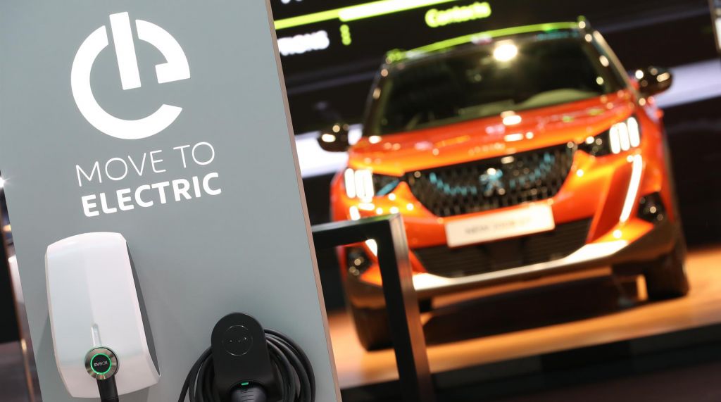 Renault prueba tecnologías de recarga para fomentar los eléctricos