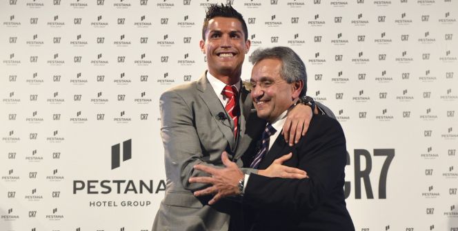 Cristiano Ronaldo y Dionisio Pestana