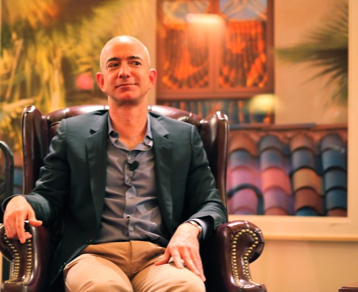 Jeff Bezos, ricos