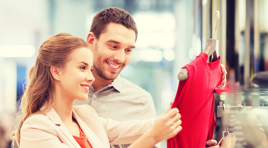 Ropa y perfumes mantienen su liderazgo en las compras de Navidad