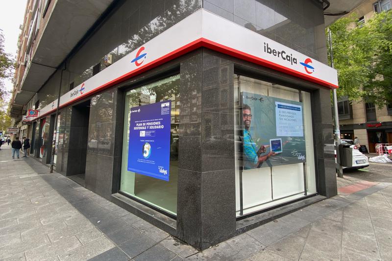 El ERE de Ibercaja afectará a 550 personas y cerrará 160 oficinas