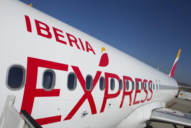 Iberia Express prevé operar este verano 141 vuelos semanales entre Madrid y Canarias