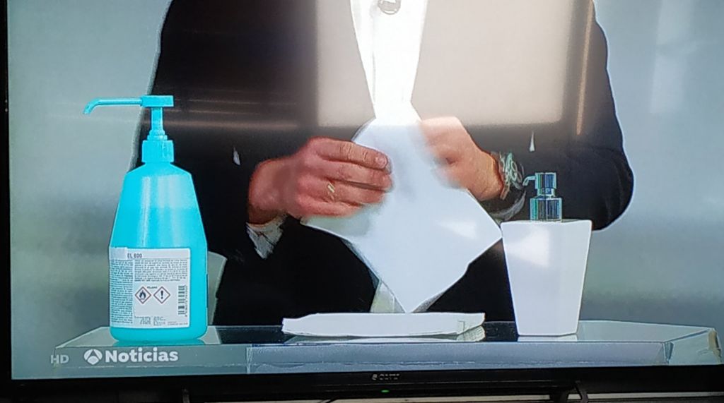 El ‘show’ de Antena 3 al informar del coronavirus: «Telemierda»
